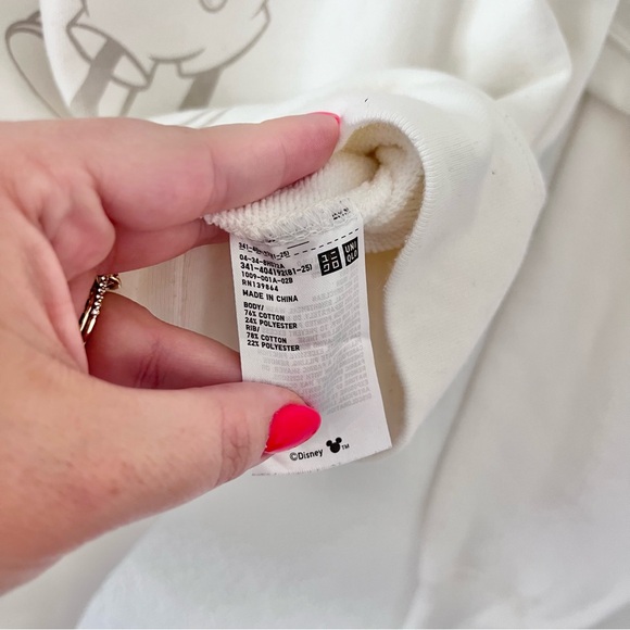 Disney Uniqlo Neutral Mickey Crewneck Sz XS - Picture 3 of 4